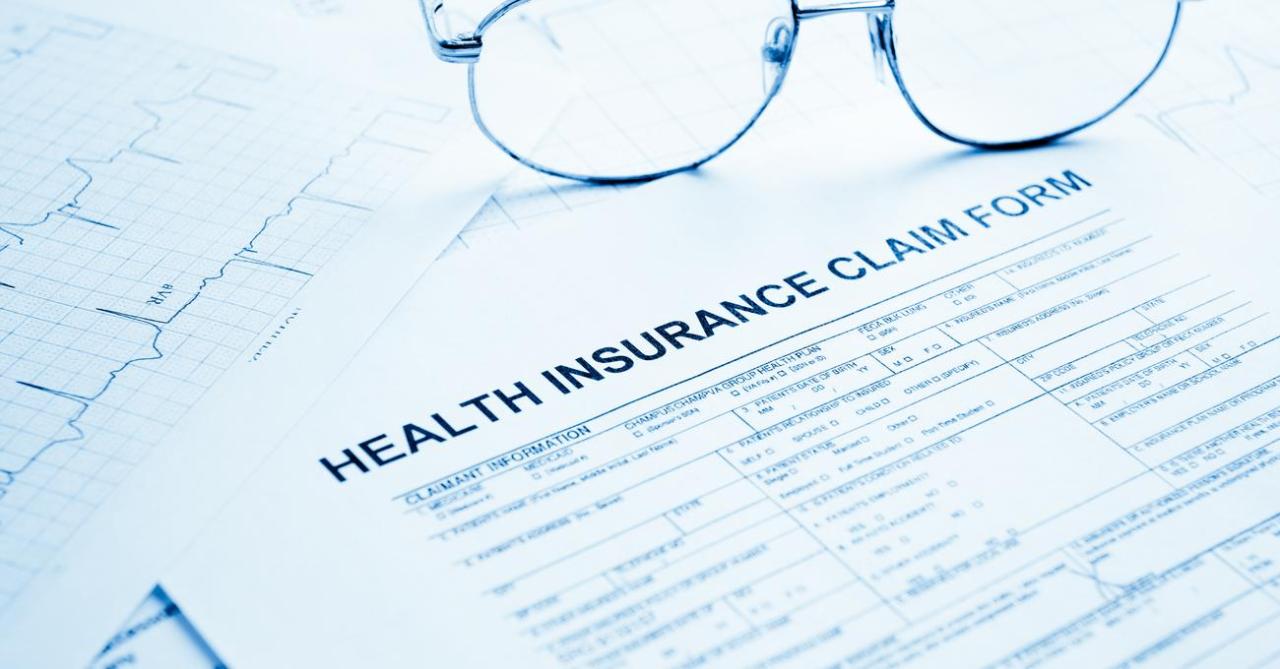 Can i pay my employees health insurance premiums