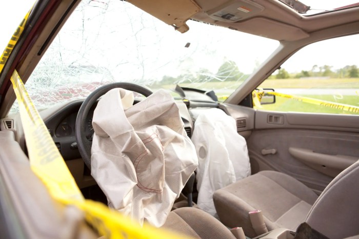 Do insurance companies total cars if airbags deploy